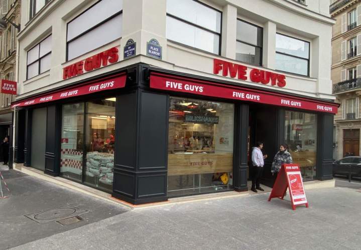 Vitrines magasin Mortagne-au-Perche